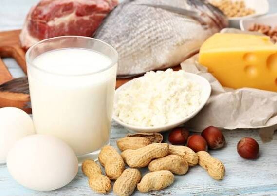 Tejtermékek, hal, hús, dió és tojás - a fehérje diéta étrendje
